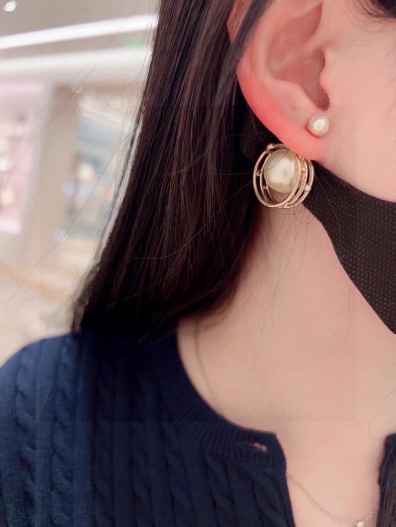 chr1st1an D10r earrings